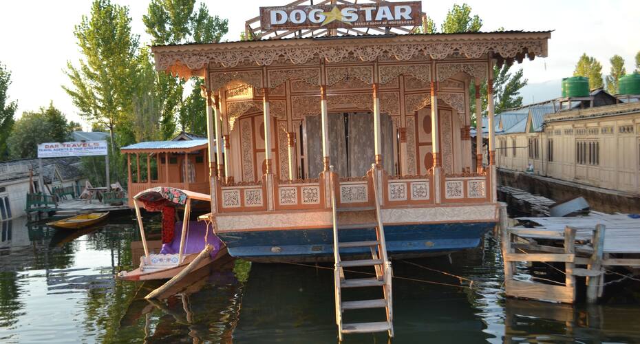 Dogstar Houseboat, Srinagar 1